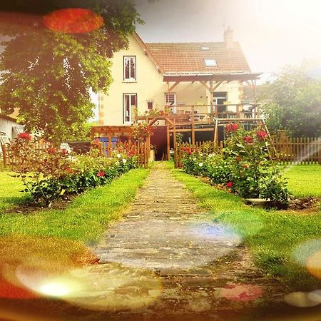 T4 climatisé à 20 mn de Disney et 50 de Paris dans jolie maison briarde Mortcerf Exterior foto