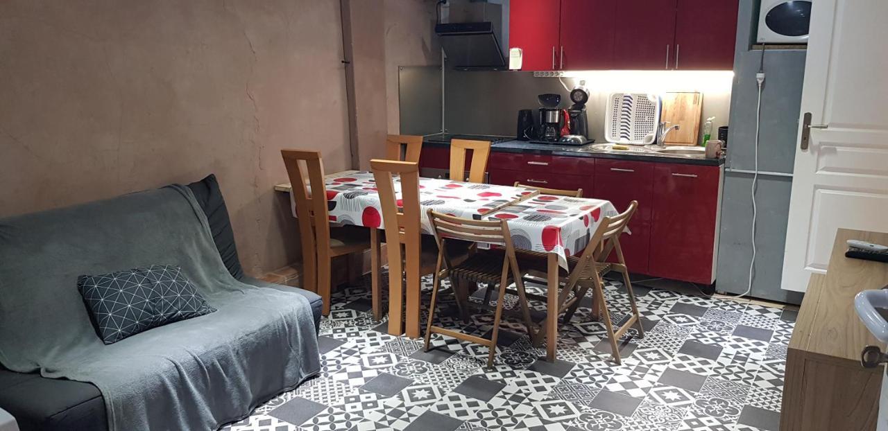T4 climatisé à 20 mn de Disney et 50 de Paris dans jolie maison briarde Mortcerf Exterior foto
